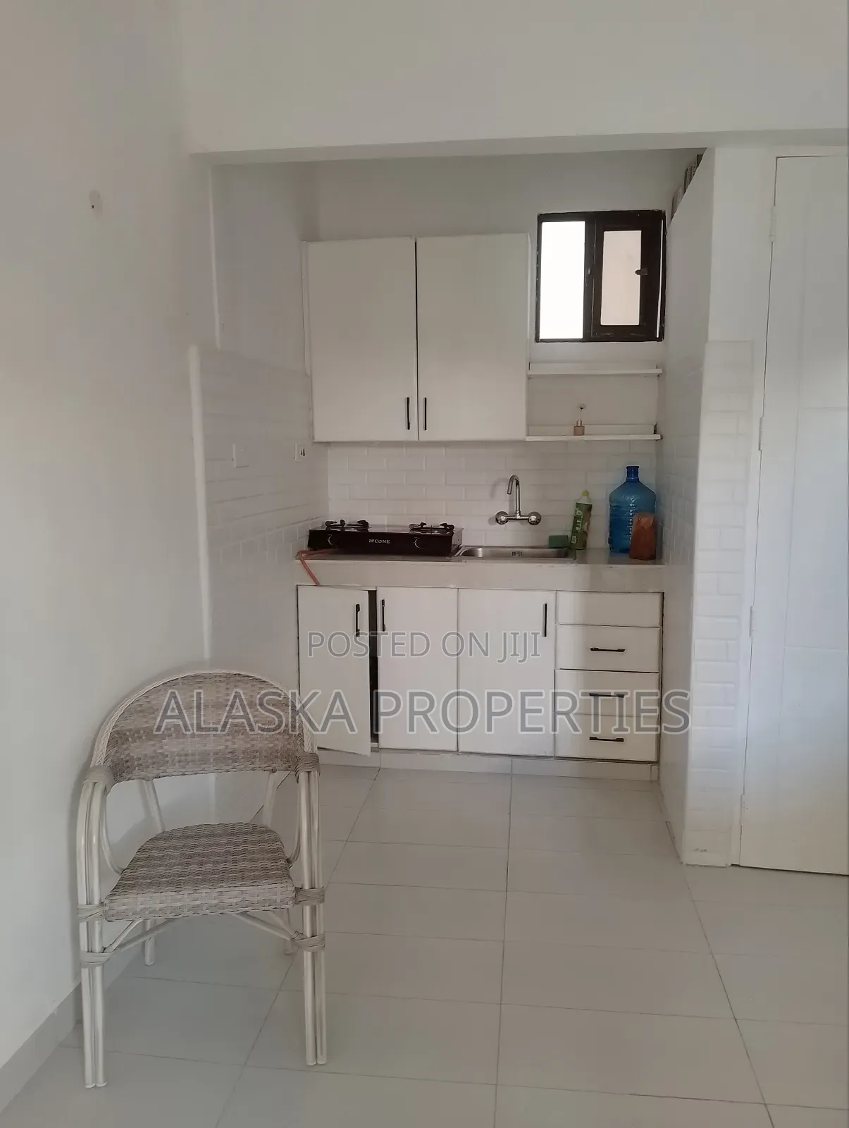 Furnished Studio Apartment to Let in Nyali Links Road.