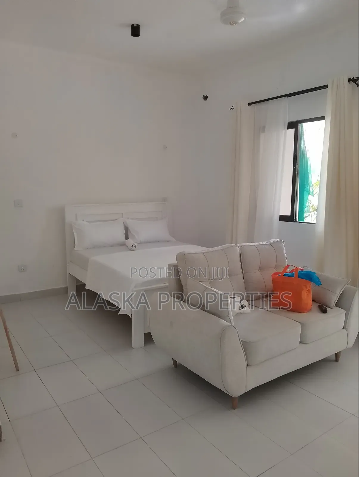 Furnished Studio Apartment to Let in Nyali Links Road.