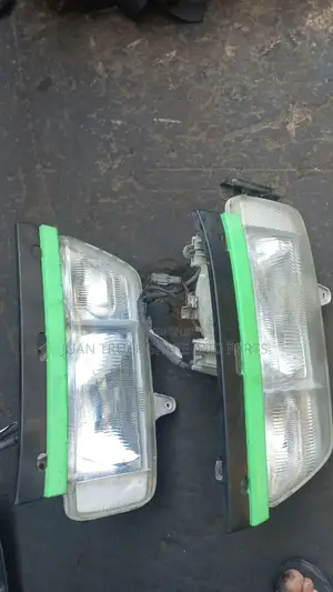 Isuzu FRR 33 Headlight