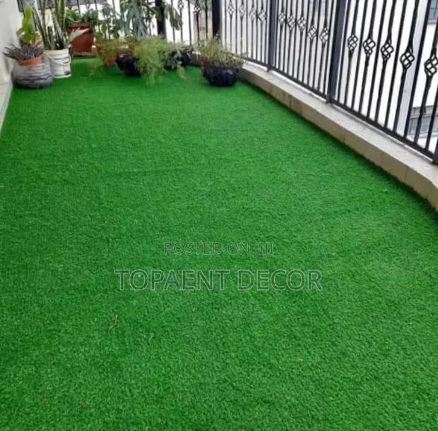 Flower Vase Balcony Artificial Grass Carpet - main view
