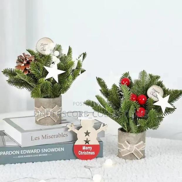 *1pcs Tabletop Exquisite Mini Christmas Tree Stump Home. - main view