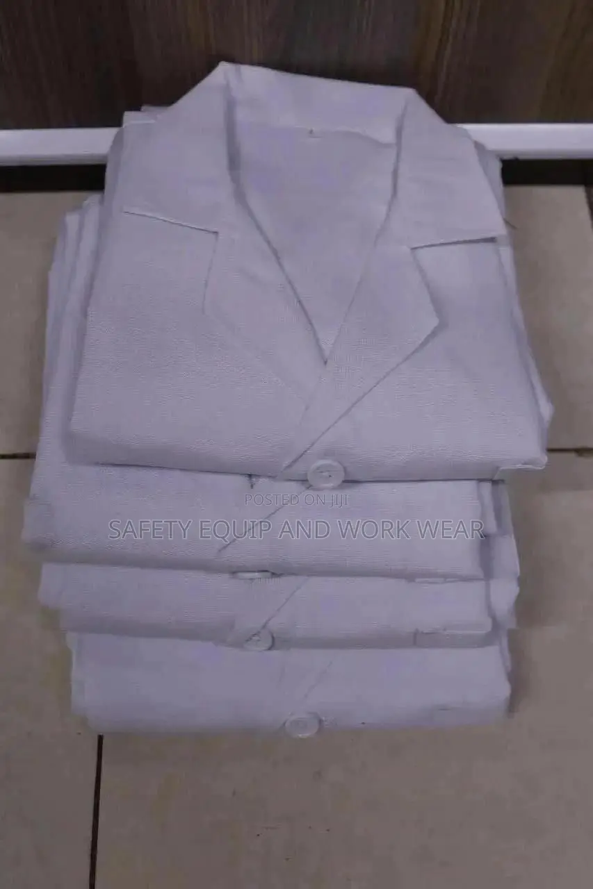 White Lab Coats Available For Sale Best Price