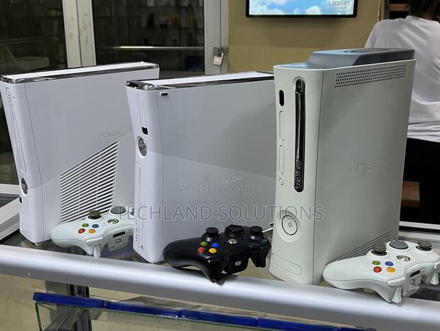 White Chipped Xbox 360 Console - main view
