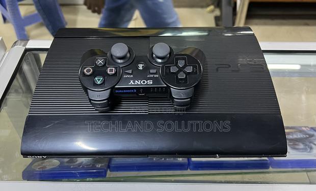 Black Chipped Ps3 Superslim Console - thumbnail 3