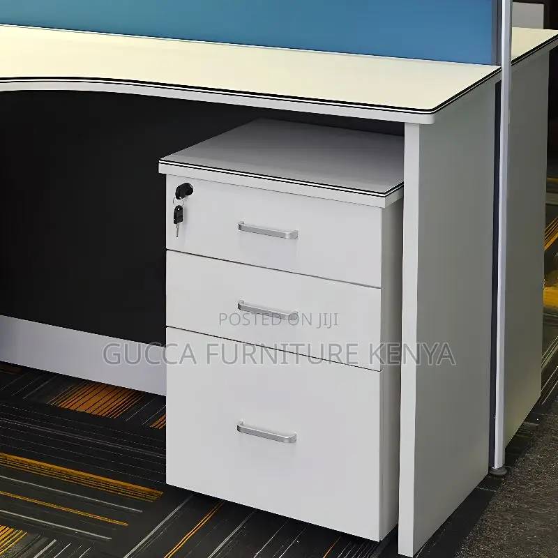 Workstation: Imported 4-Way Modular Office Workstation
