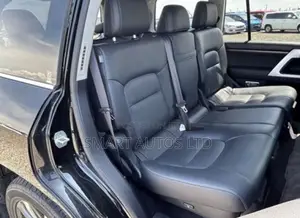 Toyota Land Cruiser 4.6 V8 ZX 2017 Black