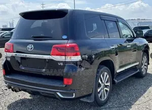 Toyota Land Cruiser 4.6 V8 ZX 2017 Black