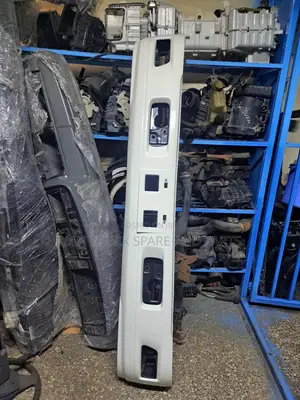 Front Bumper NQR/700p