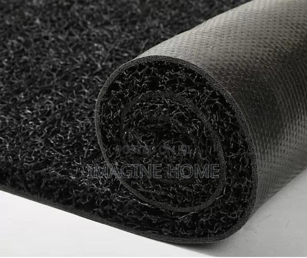 Unique Black Door Decoration Spaghetti Carpet Matt