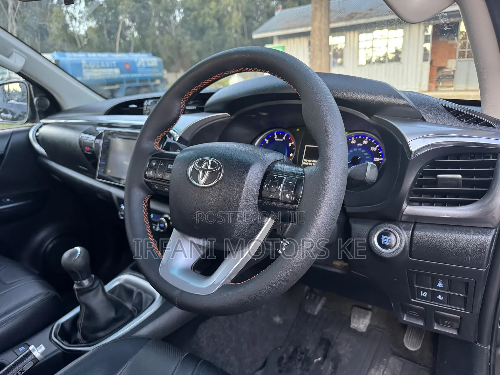 Toyota Hilux SR5+ 4x4 2017 Black