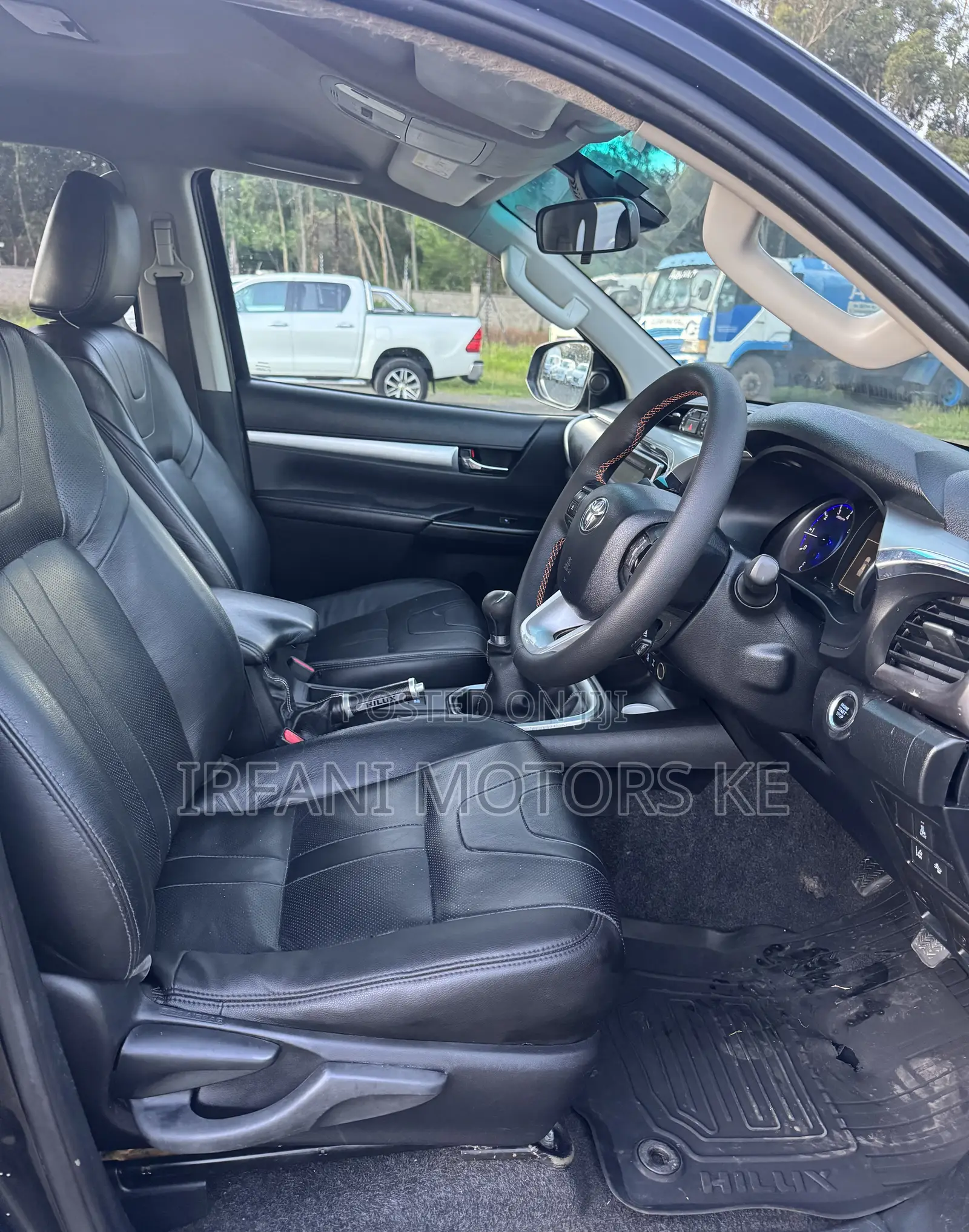 Toyota Hilux SR5+ 4x4 2017 Black