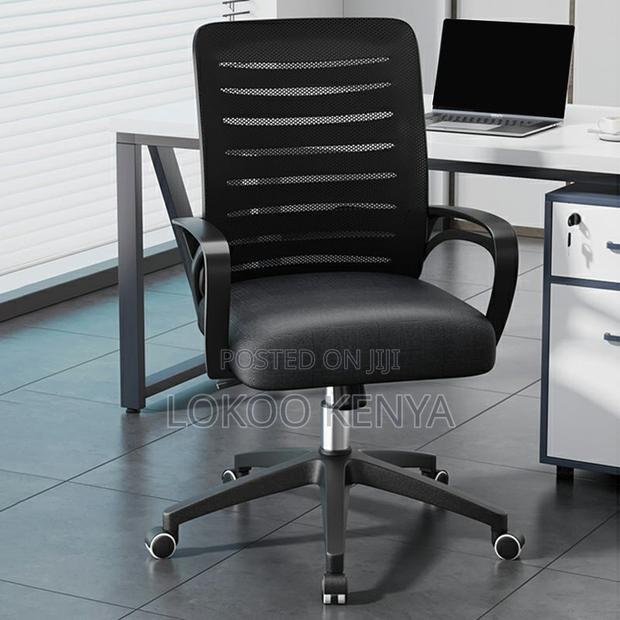 Office Chair: Strong Mesh Executive Office Chair