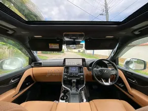 Lexus LX 2022 White