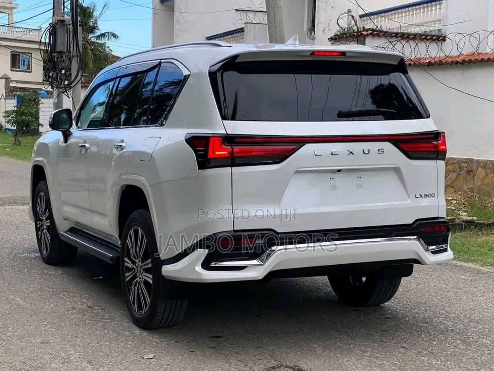Lexus LX 2022 White