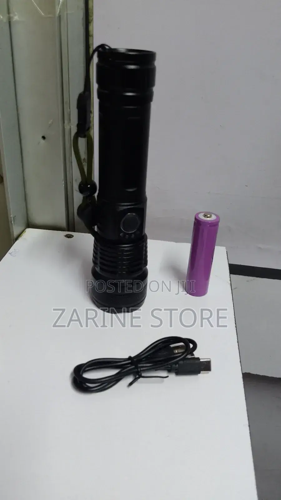 Rechargeable P50 Zooming Torch