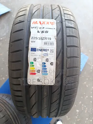 Maxxis 225/35zr19 Victra Sport Vs5