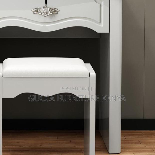 Dressers: Trendy Standard White Vanity Table - thumbnail 2
