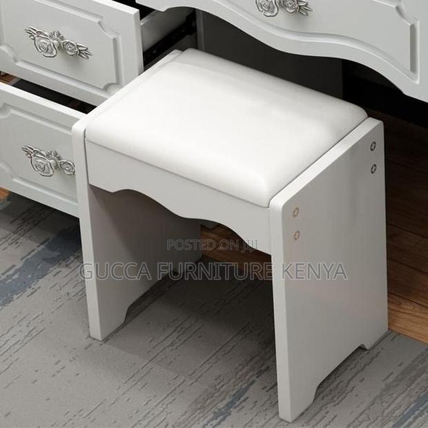 Dressers: Trendy Standard White Vanity Table - thumbnail 3