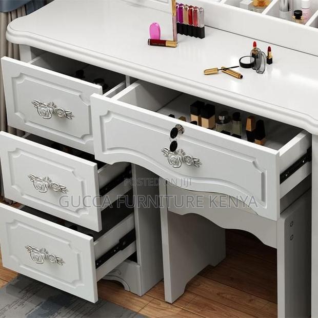 Dressers: Trendy Standard White Vanity Table - thumbnail 5