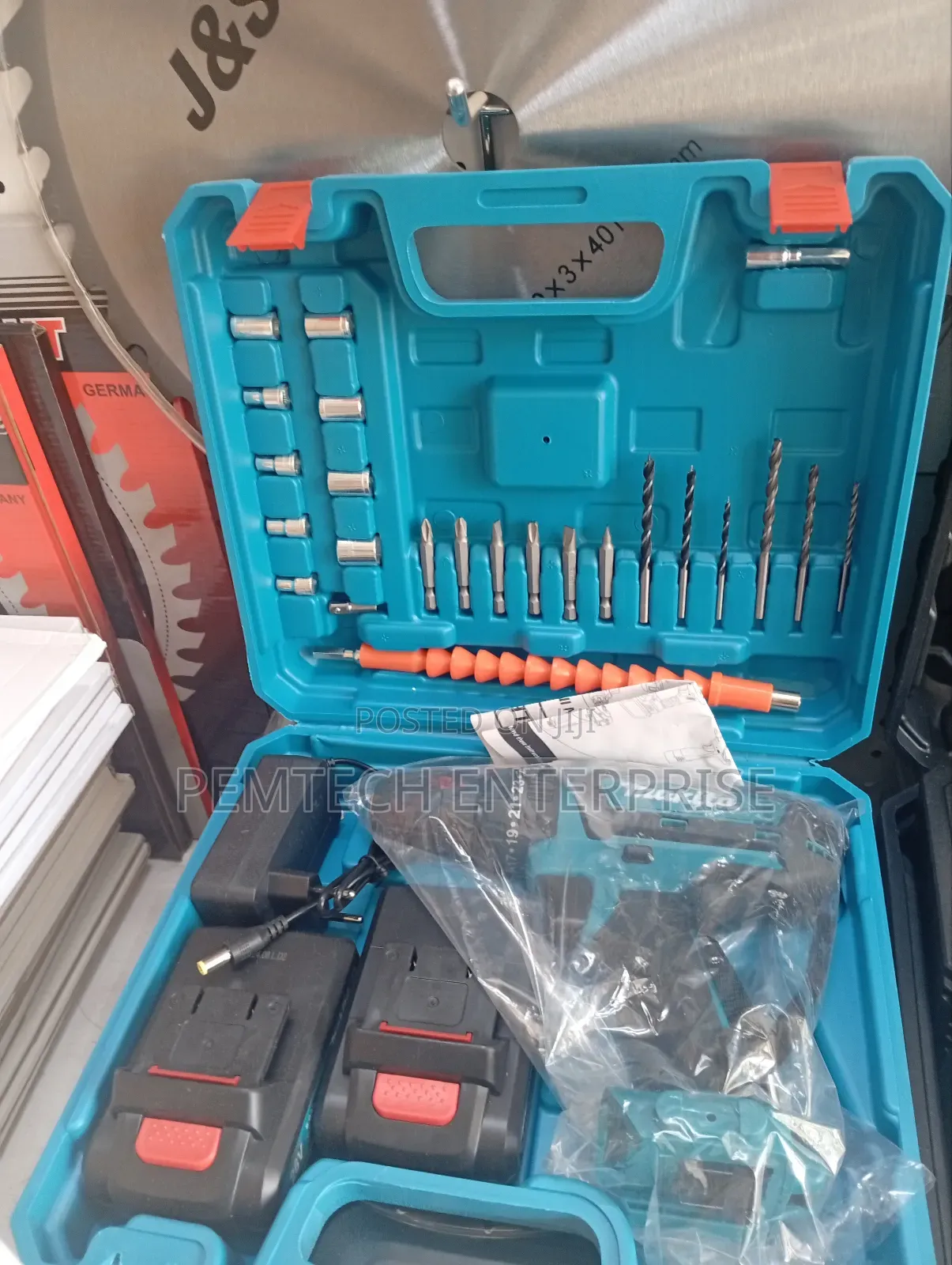26v Cordless Makita Drill Set