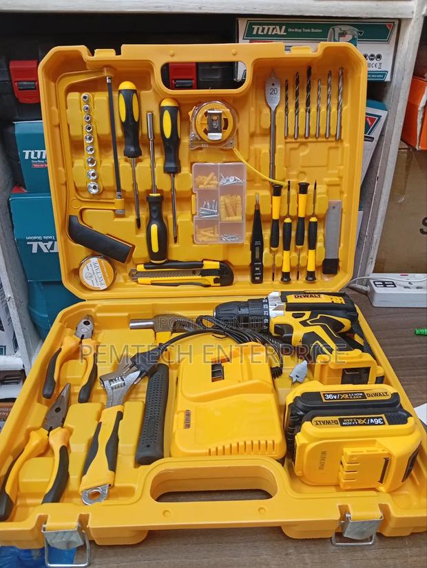 Dewalt Cordless Drill Tool Set - thumbnail 3