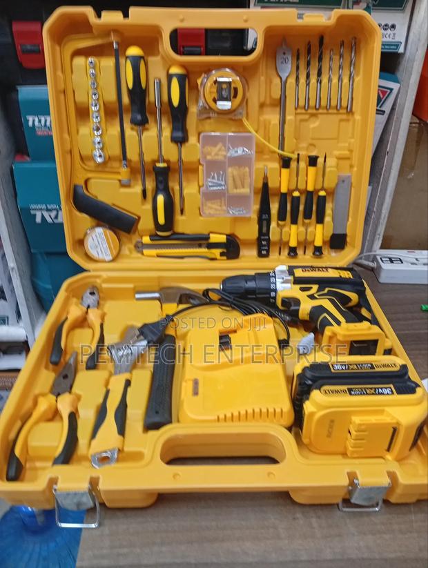 Dewalt Cordless Drill Tool Set - thumbnail 4