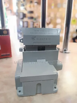 Double Cut Out