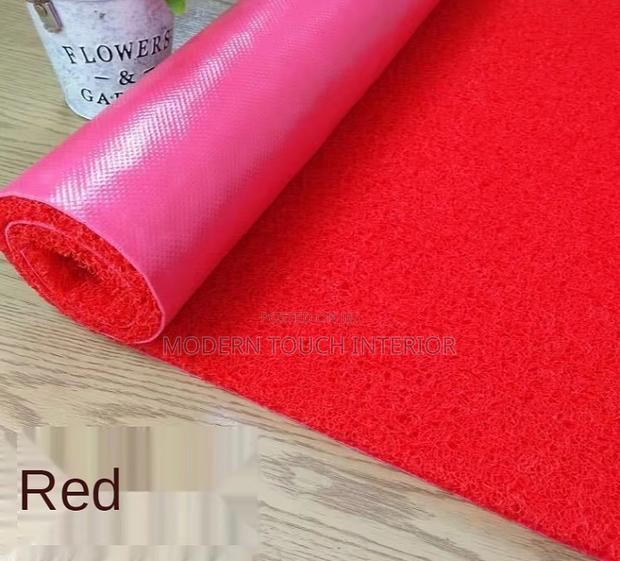 Red PVC Spaghetti Carpet for Elegant Interiors