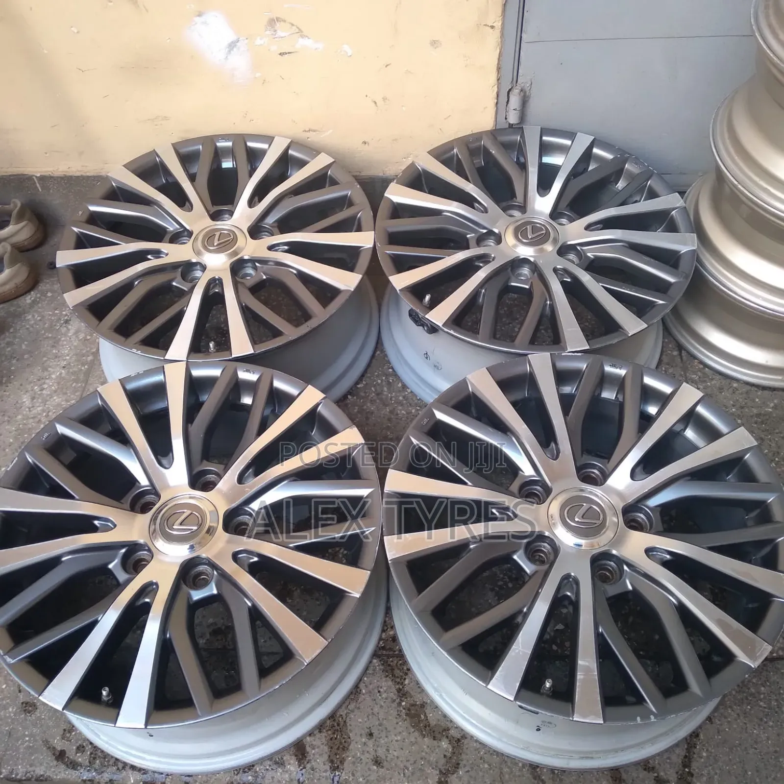 Size 20 Inches Lexus Original Brand New Rims Set