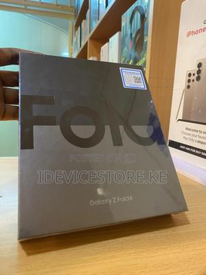 New Samsung Galaxy Z Fold4 256 GB Black