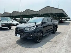 Toyota Hilux Revo Double Cab Deisel 2.4 RWD 2018 Black