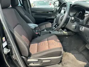 Toyota Hilux 2019 Black