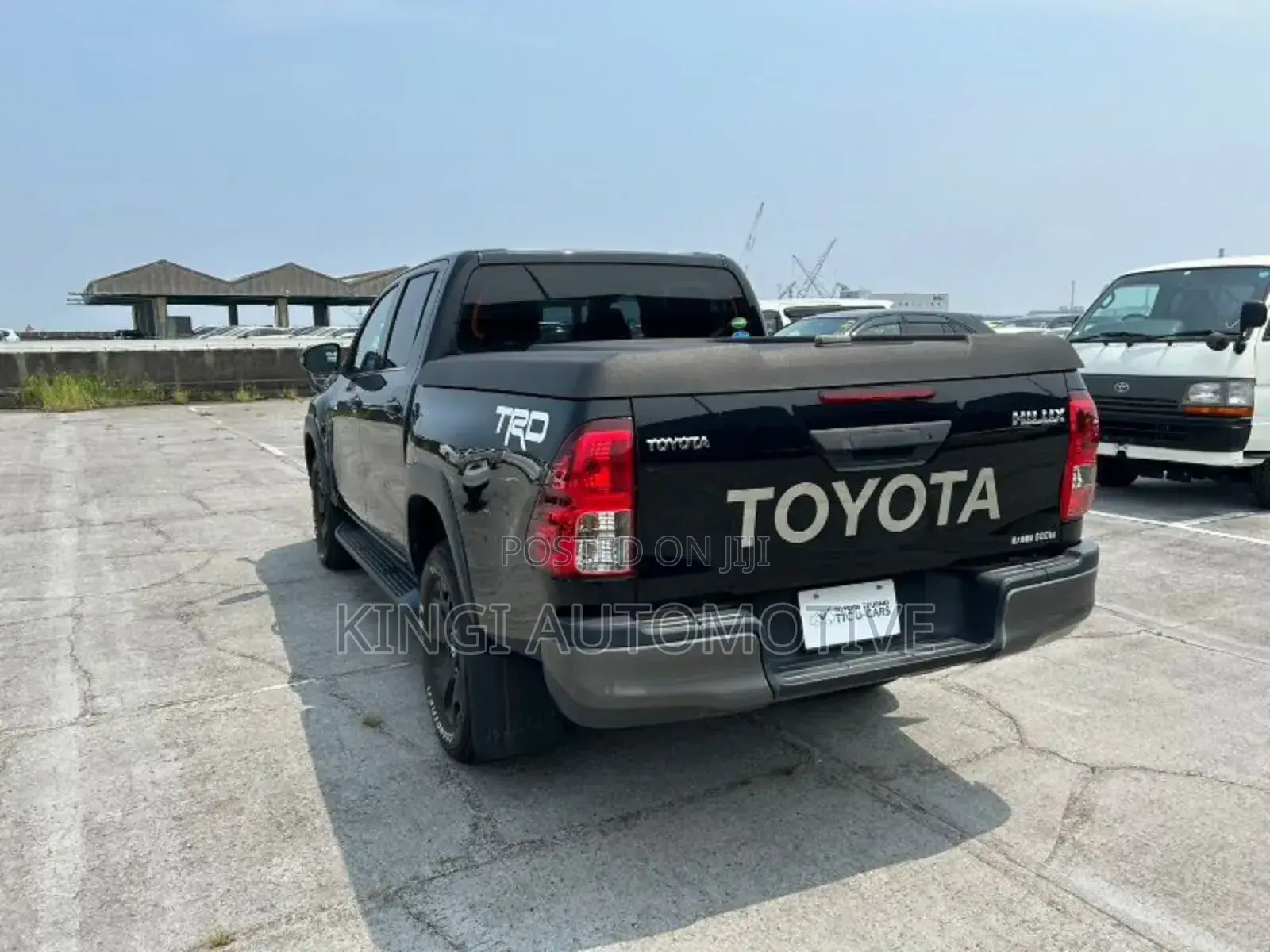 Toyota Hilux Revo Double Cab Deisel 2.4 RWD 2018 Black
