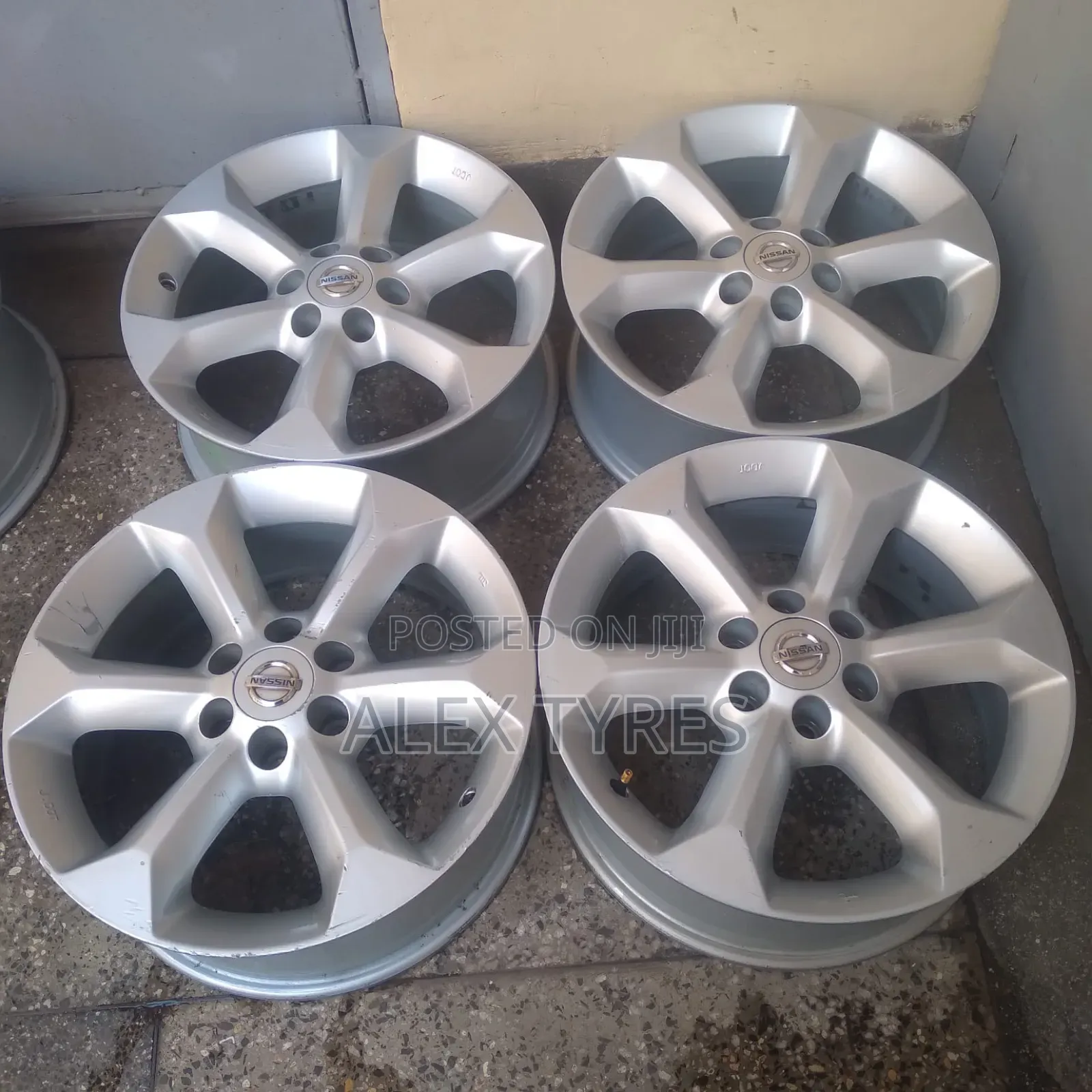 Size 18 Inches Nissan Navara Brand New Rims Set