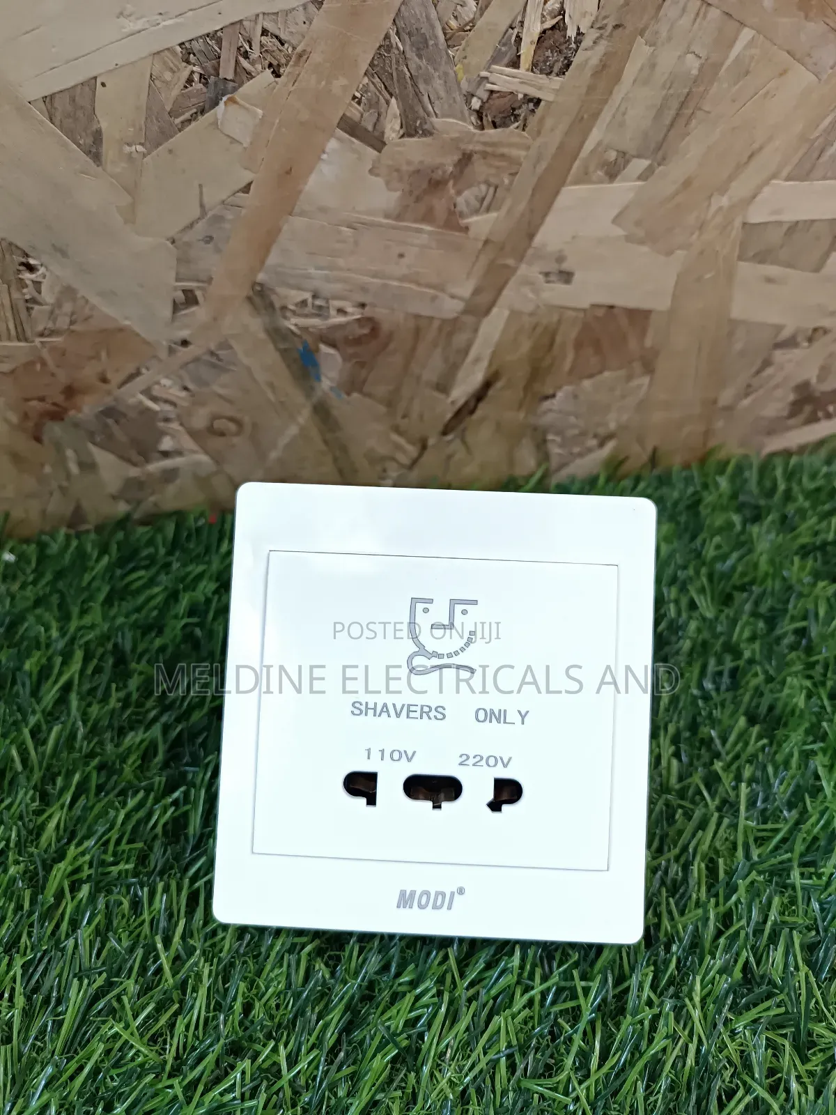 Single Shaver Socket 110v 220v