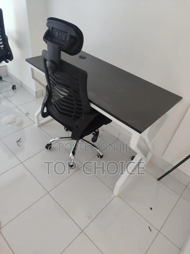 Training Corner Table and Chair Set
