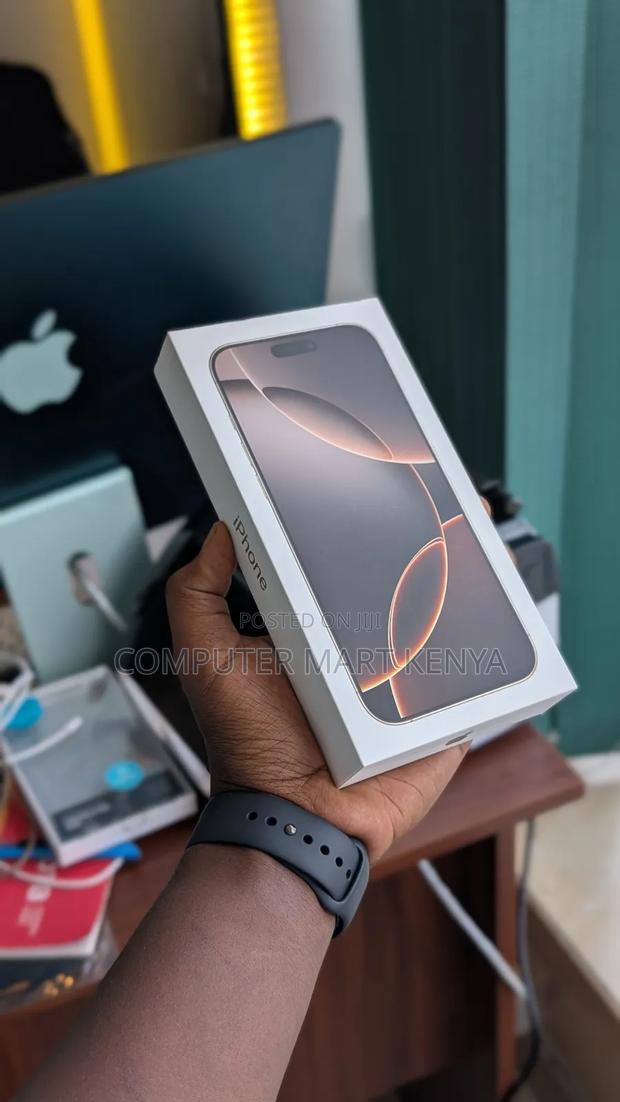 New Apple iPhone 16 Pro Max 256 GB Gold
