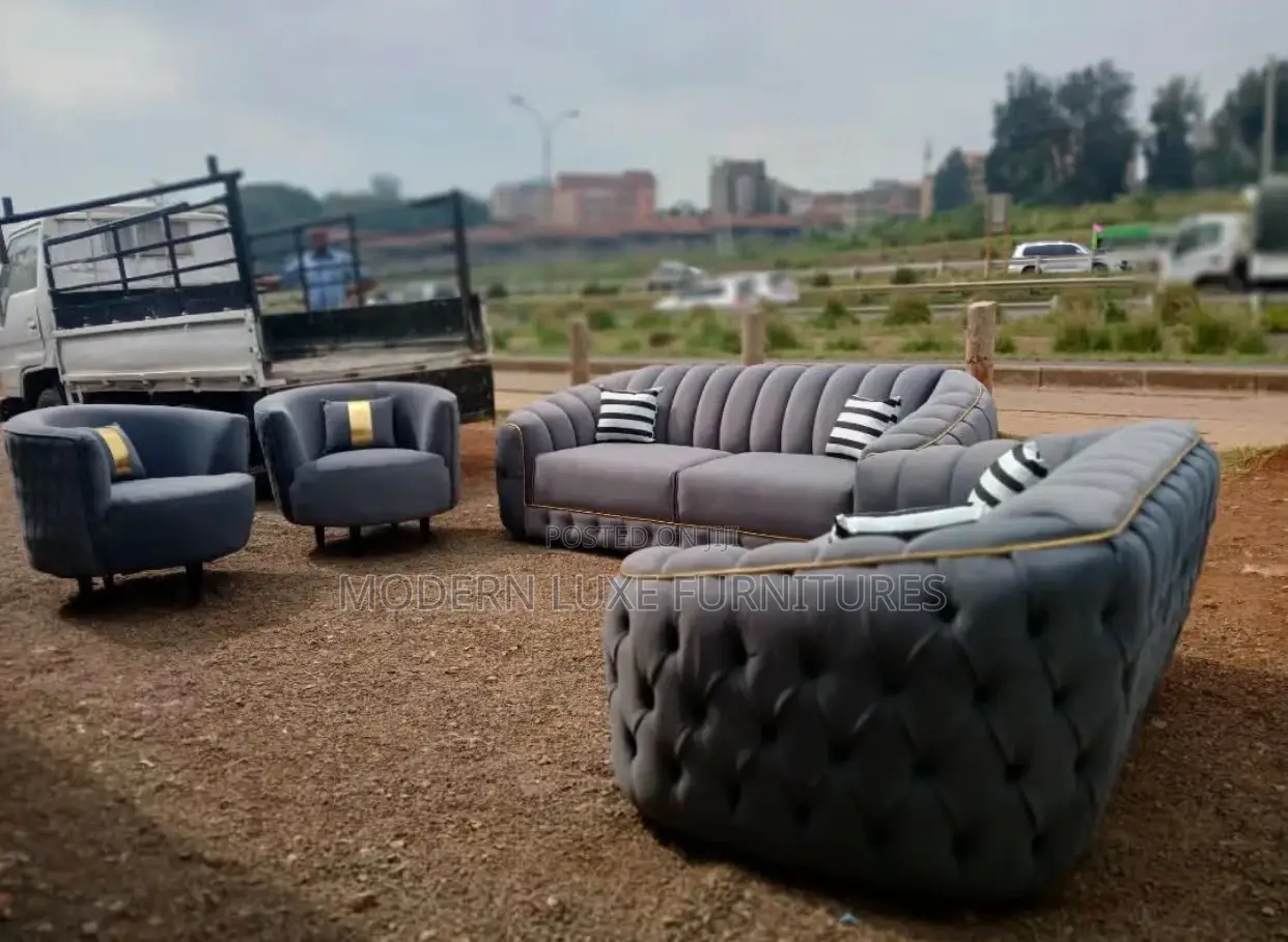 Classic 7 Seater Chesterfield Sofa