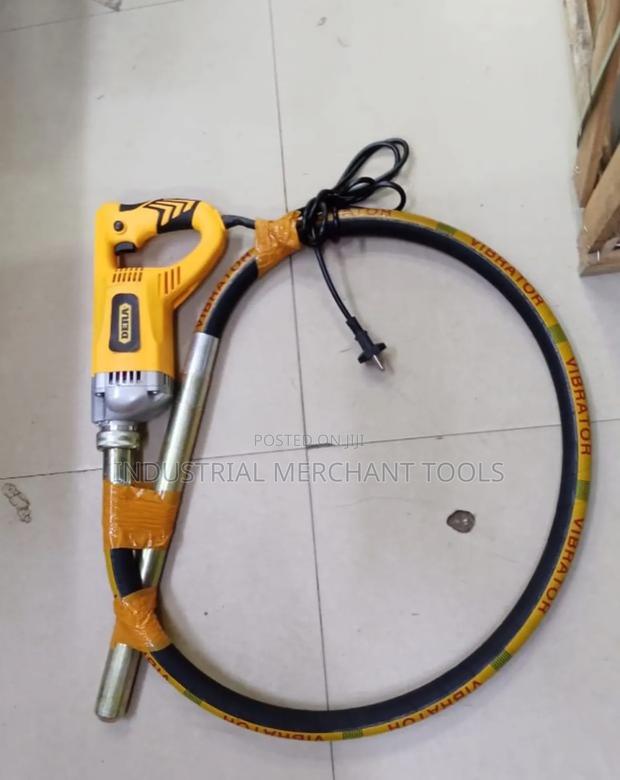 Pinned Electric Concrete Vibrator - main view