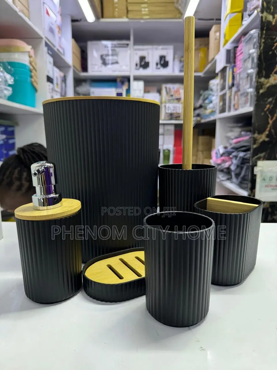 Bathrolm Accessories Set With Wooden Ring