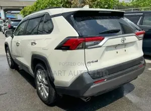 Toyota RAV4 2019 Off white