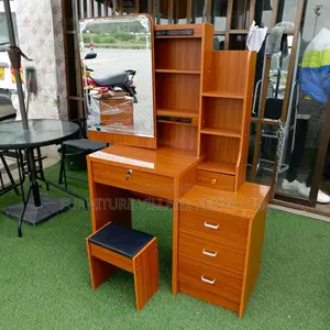 European Modern Dressing Table With Sliding Mirror