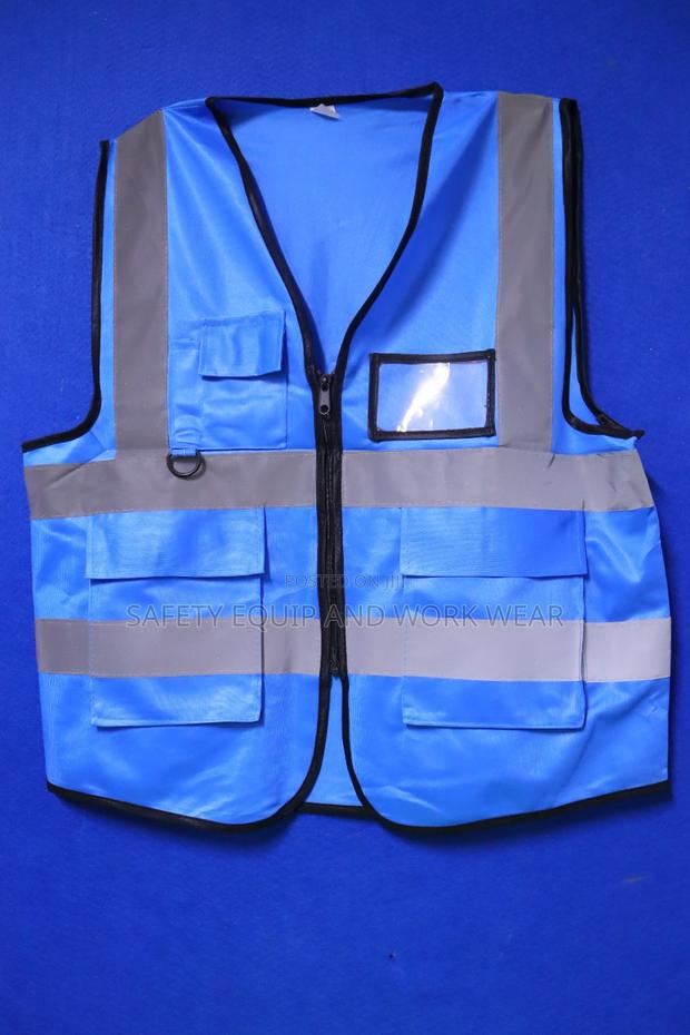 Reflector Vest Class 2 With A Staff ID Design. - main view