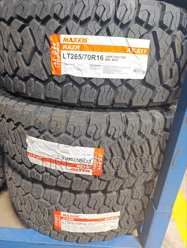 265/70 R16 Maxxis Razr A.T811
