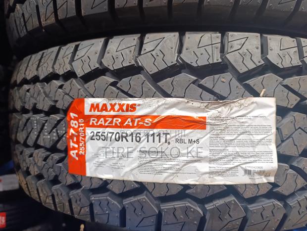 Maxxis 255/70r16 Razr At781