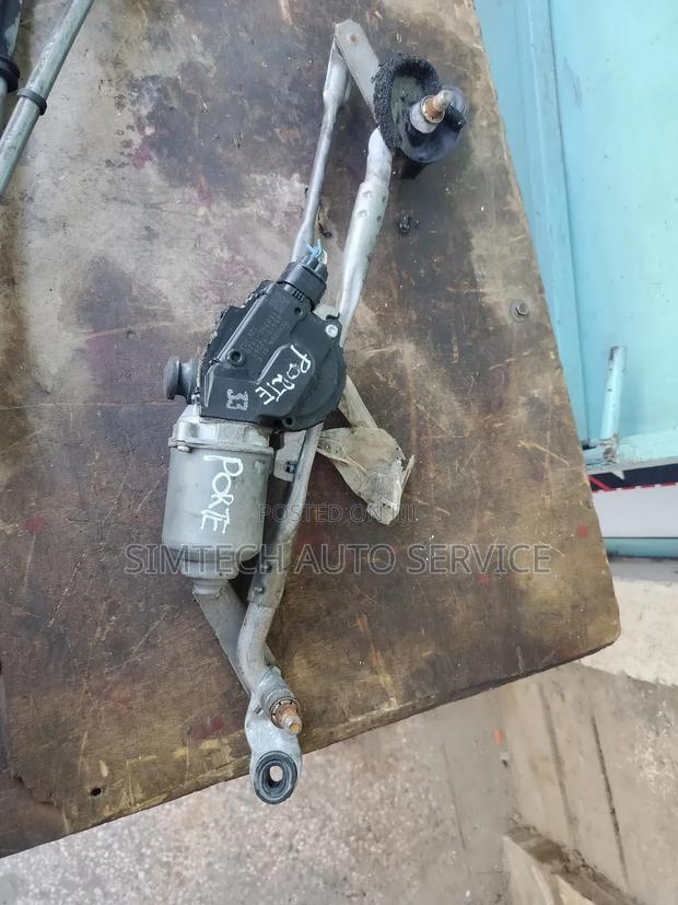 Toyota Porte Wiper Motor