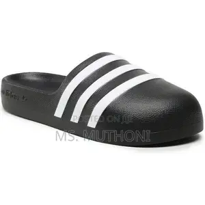Adidas Mules / Slides in Plenty 40-45