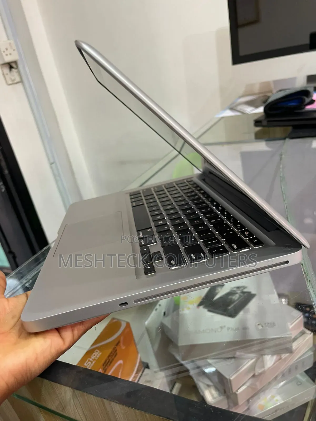 Laptop Apple MacBook Pro 2016 16GB Intel Core I7 SSD 512GB