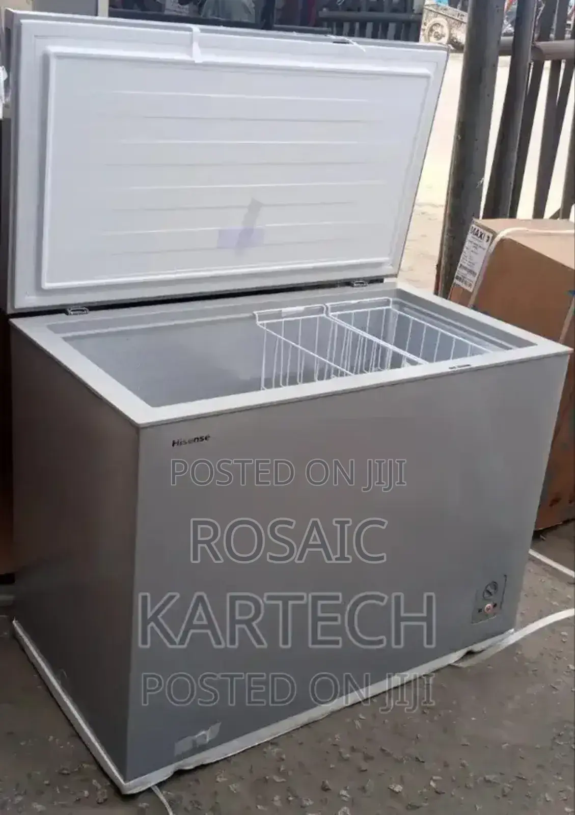 Hisense Chest Freezer 297litres