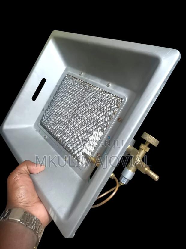 Gas Brooder for Poultry Farm Baby Chicken